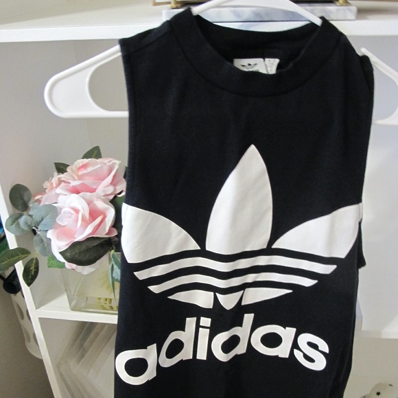 Adidas Sleeveless Shirt Top sport athletic Women's Size XS black EUC - Picture 4 of 6